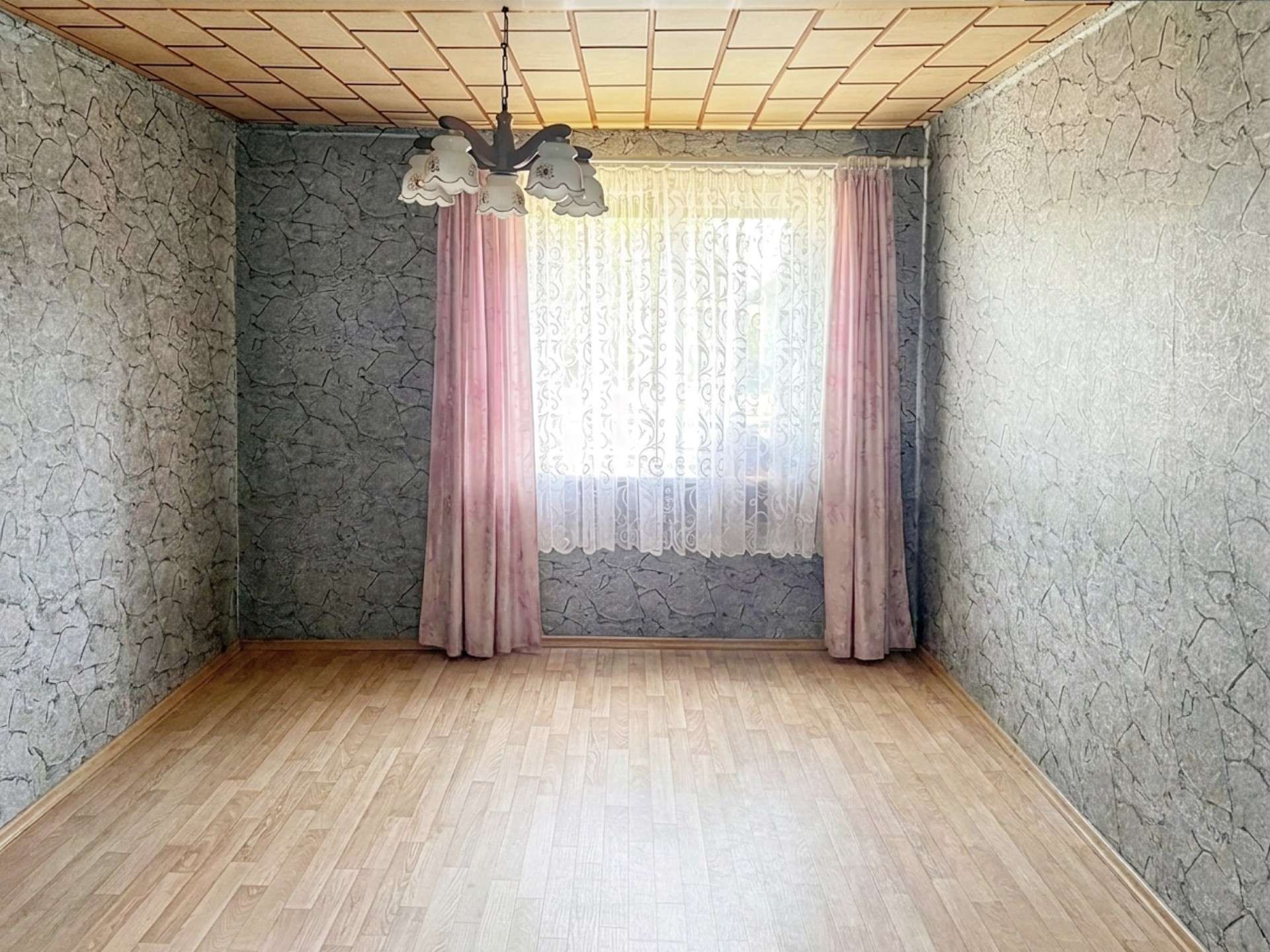 Eins der Schlafzimmer
