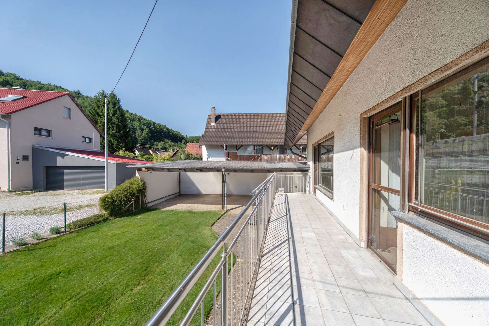 Terrasse mit Garten
